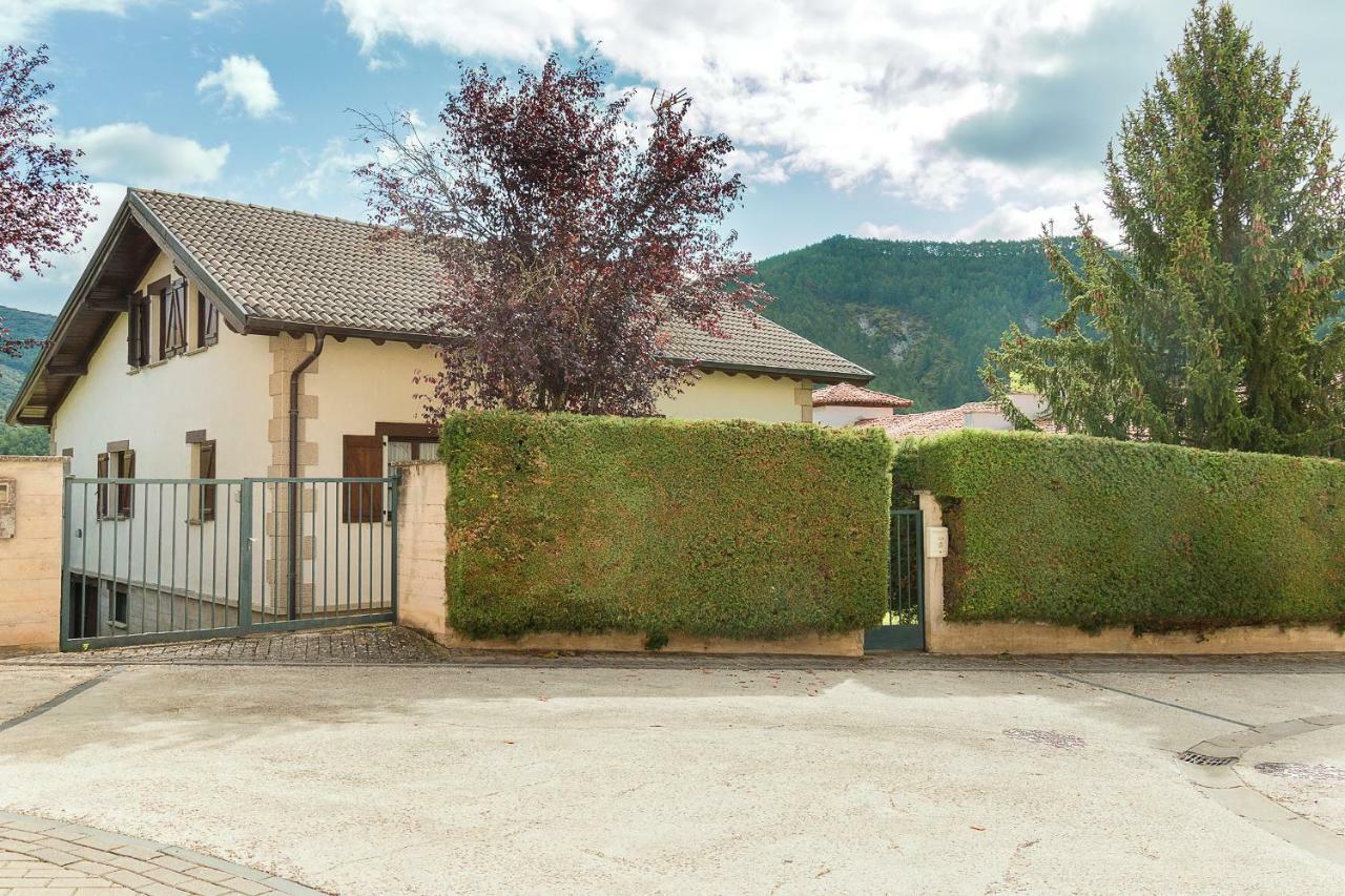 Vivienda Rural Casa Javier Lacunza Aoiz Dış mekan fotoğraf